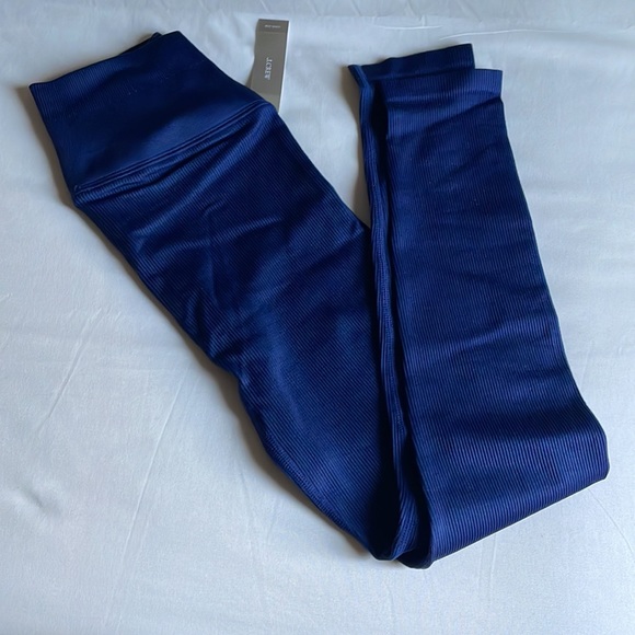 Ribbed Set - SculptStretch - Picture 3 of 5